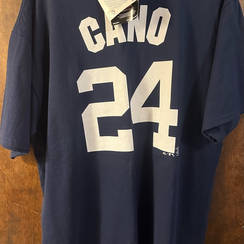 Majestic NY YANKEE navy Blue Tee CANO 24 on back